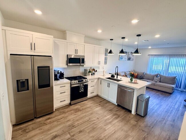 Foto del edificio - Gorgeous townhome in a new community