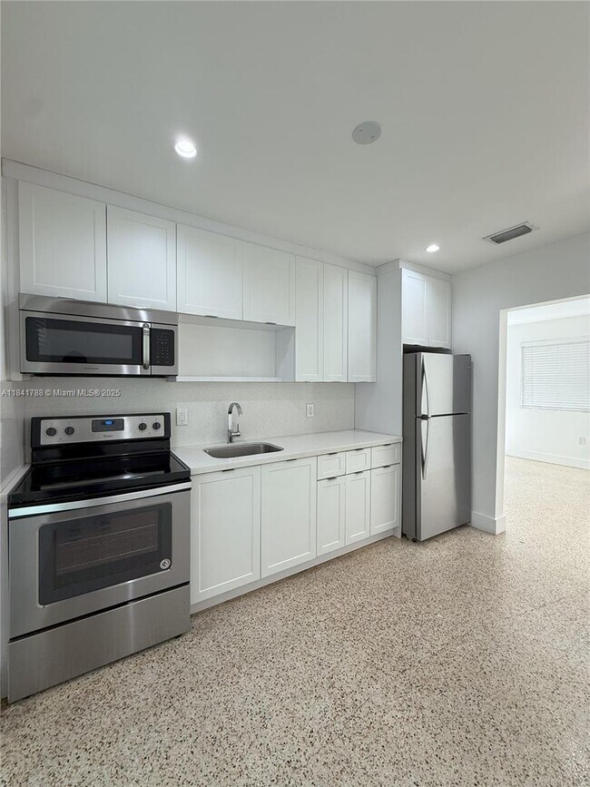 Foto del edificio - 1320 NW 4th St
