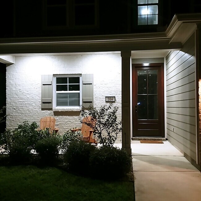 Foto del edificio - 104 Perfect Pl