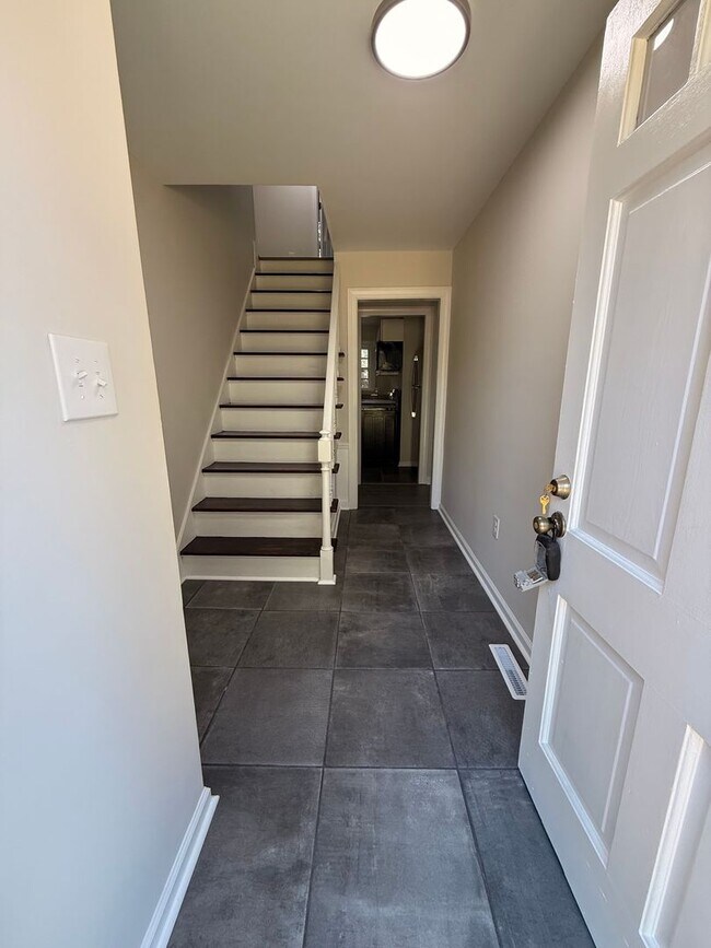Foto del edificio - 578 Westmoreland Pl