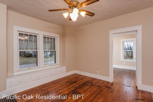 Foto del edificio - 5 br, 1 bath House - 844 W 22nd St