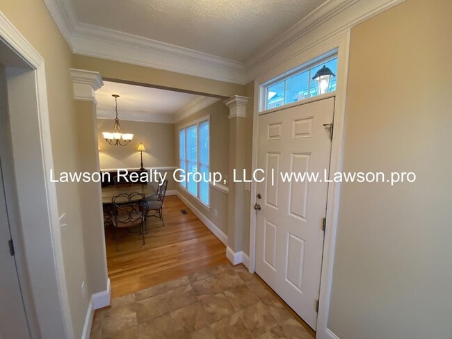 Building Photo - Colonial Green Row Home with Two Car Garage