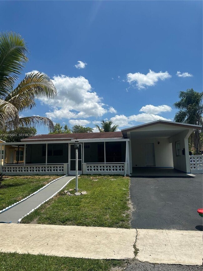 Building Photo - 4616 NW 39th St
