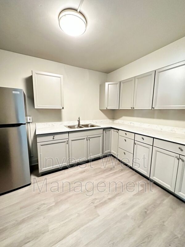 615 NE 6th Ave Unit 3, Camas, WA 98607 Condo for Rent in Camas, WA