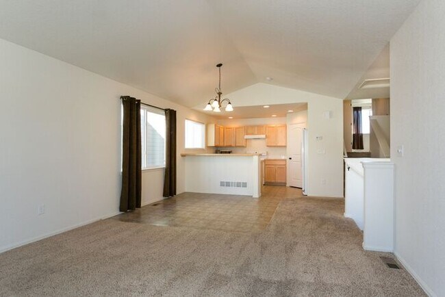 Building Photo - Charming 3 bed 3 bath home in NE Fort Coll...