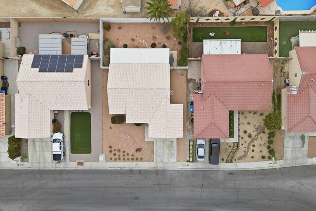 Building Photo - 427 Yarnell Dr