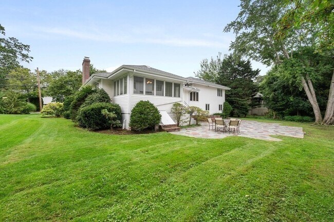 Building Photo - 93 Sevland Rd