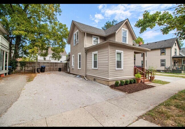 Foto del edificio - 418 Olive St