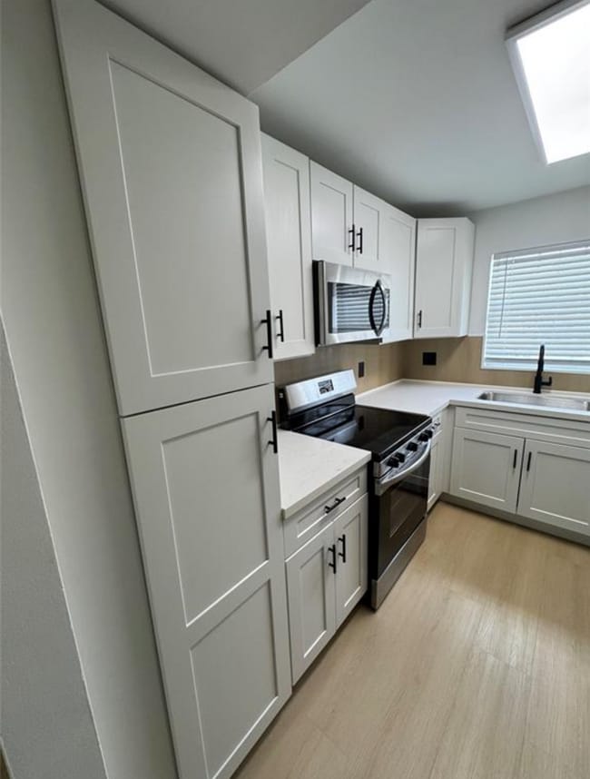 Foto del edificio - 4964 SW 122nd Terrace