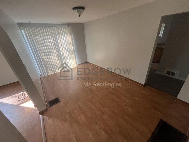 Foto del edificio - 1009 Quarry Ave NW