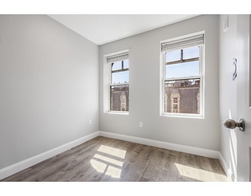 Building Photo - 276-278-282 Hanover St