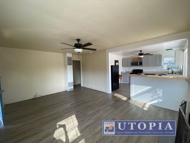 Foto del edificio - Charming Pleasure Point Home With Large Yard