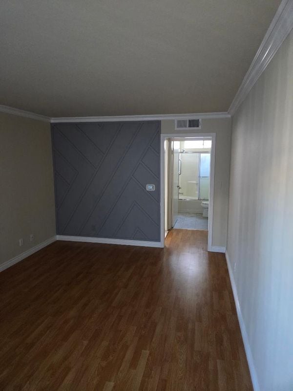 Foto del edificio - 618 E Magnolia Blvd