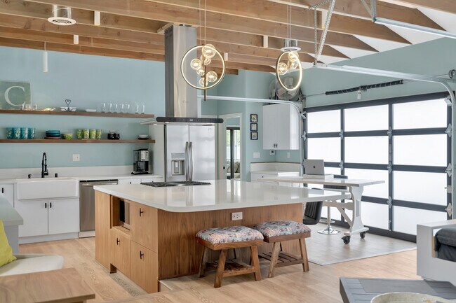 Foto del edificio - 416 Virginia St