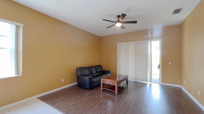 Building Photo - 3479 Foxcroft Cir