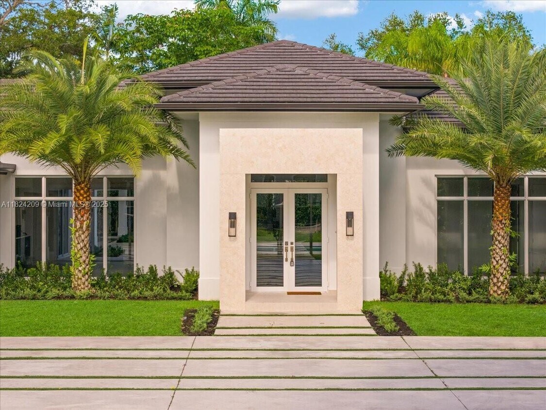 Foto principal - 9025 SW 114th St
