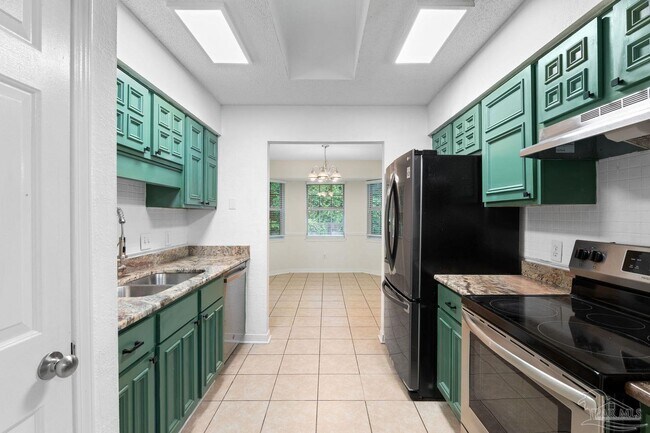 Foto del edificio - 1203 Brook Bend Rd