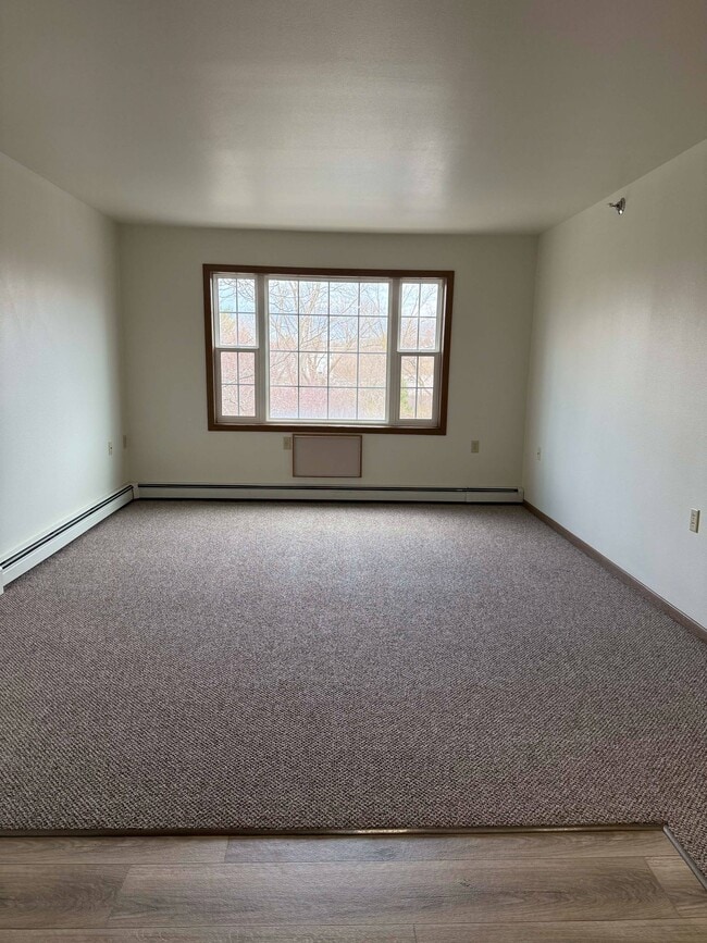 Building Photo - 840 Weinert Rd