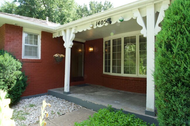 Foto del edificio - 1405 N 82nd Terrace