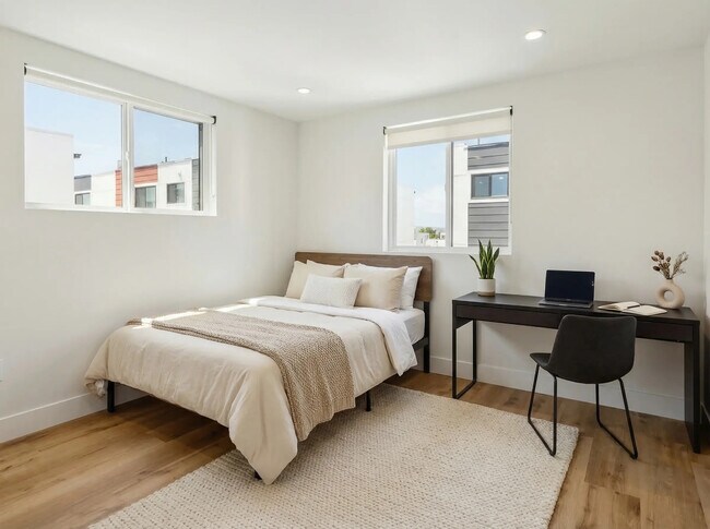Foto del edificio - 1326 W 35th Pl