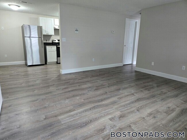 Foto del edificio - 4516 N Main St