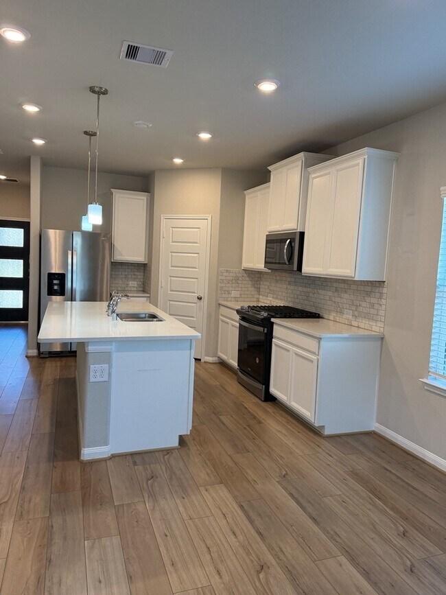 Building Photo - 6634 Bridge Mountain Trl