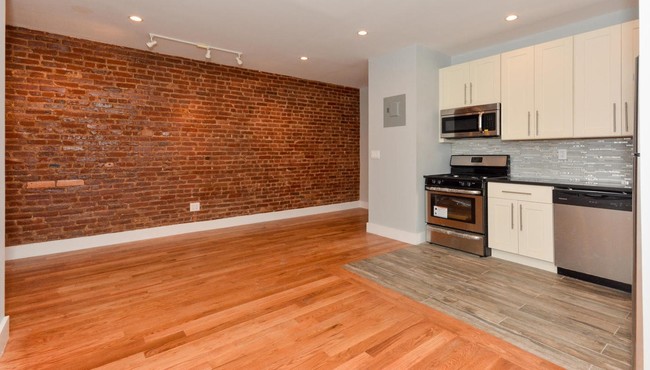 Sala de estar - 56 Fort Washington Ave