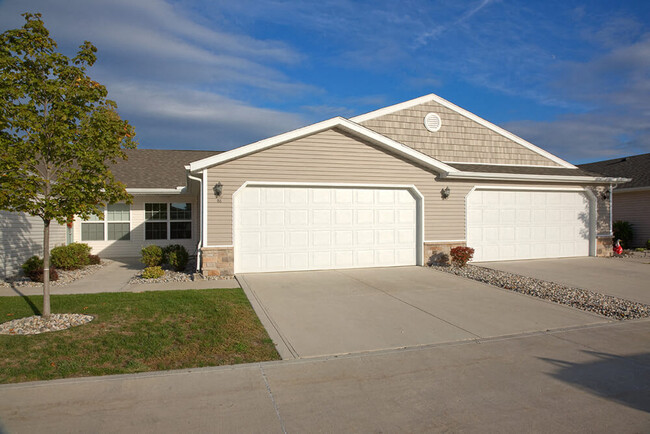 Attached Two-Car Garages - Redwood Oregon