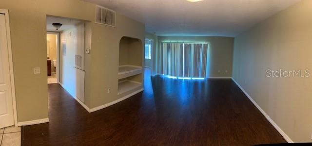 Building Photo - 13827 Fairway Island Dr
