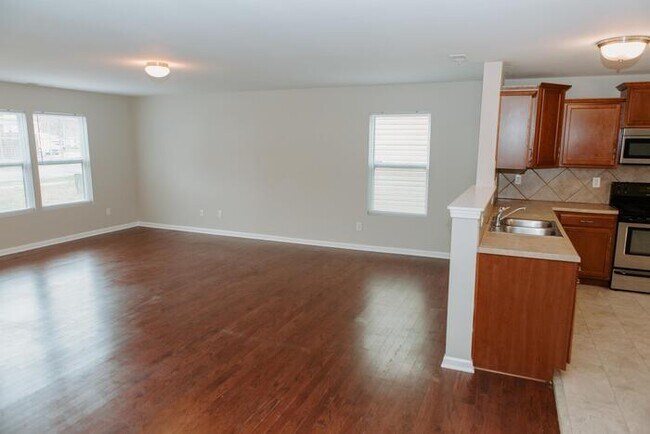Building Photo - 1327 Phil O'Neil Dr