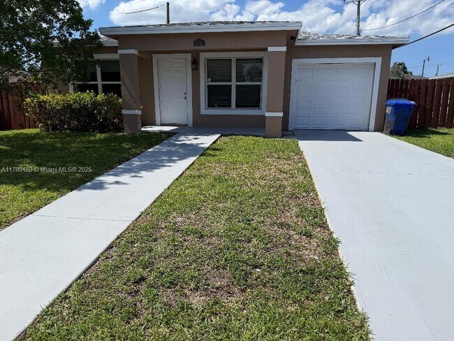 Foto del edificio - 2713 NW 6th St