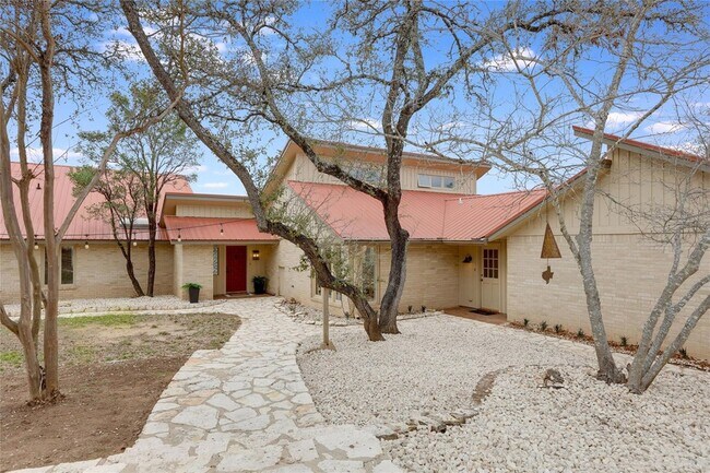 Foto del edificio - 18205 Ridge Rd