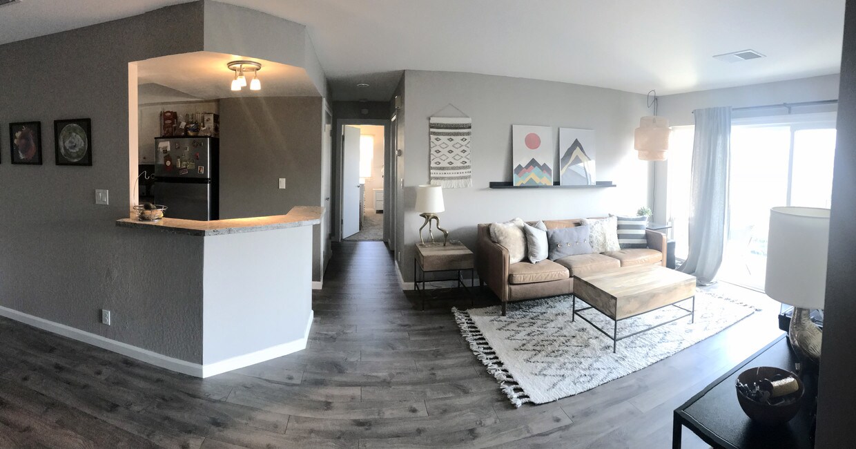 Open concept - 1077 Wesley Ct