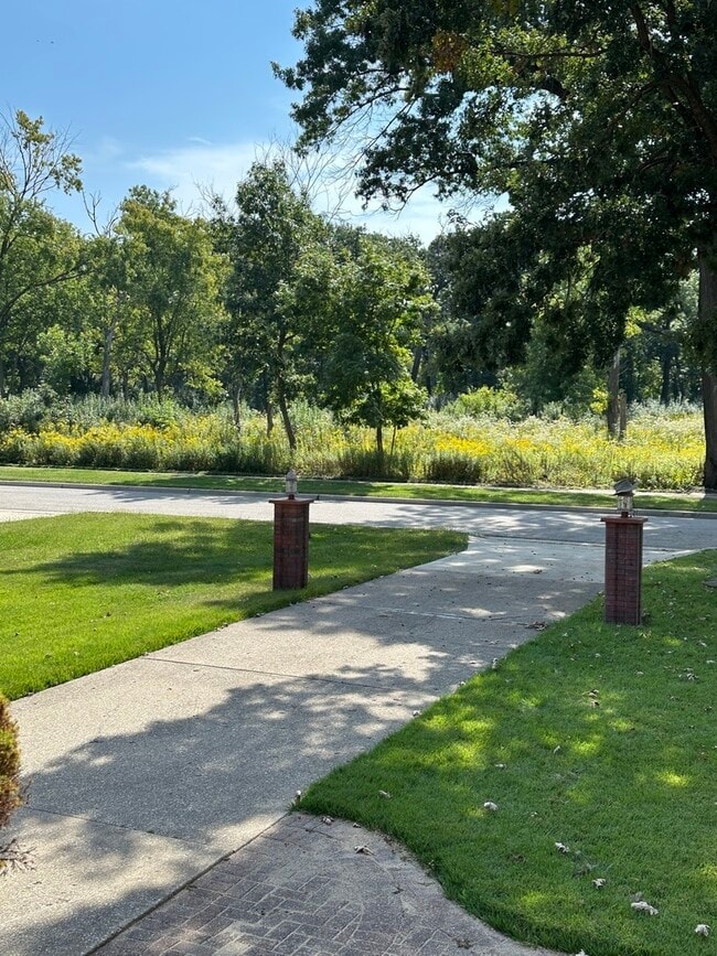 Building Photo - 192 Waubansee Rd