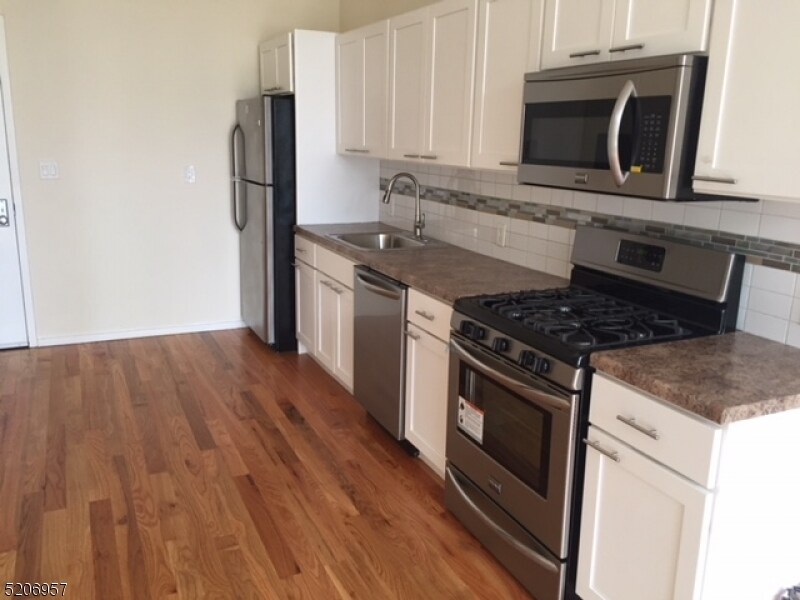 Foto principal - 1086 S Orange Ave