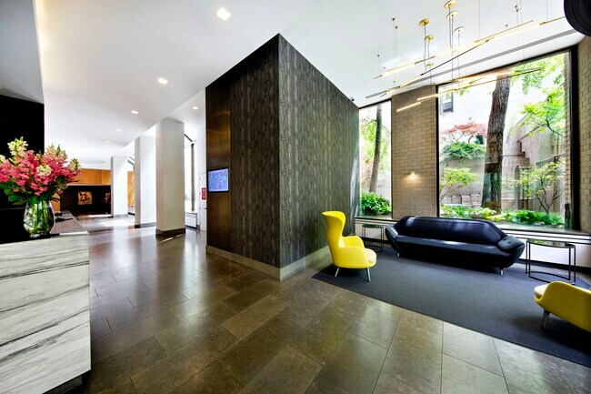 Foto del edificio - On Madison Square Park...