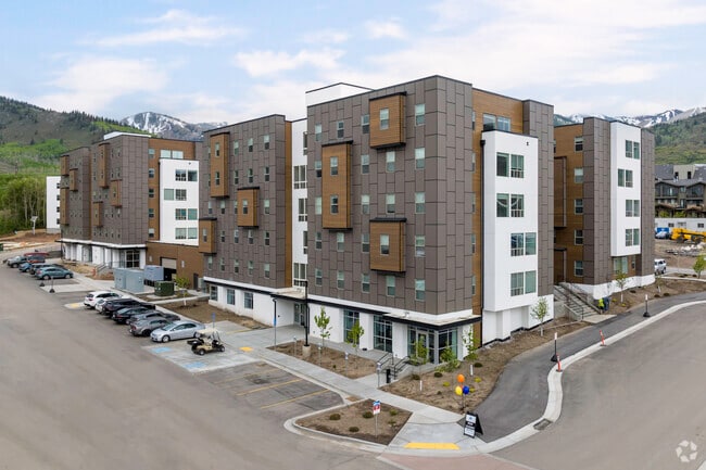 Slopeside Village Apartments and Townhomes