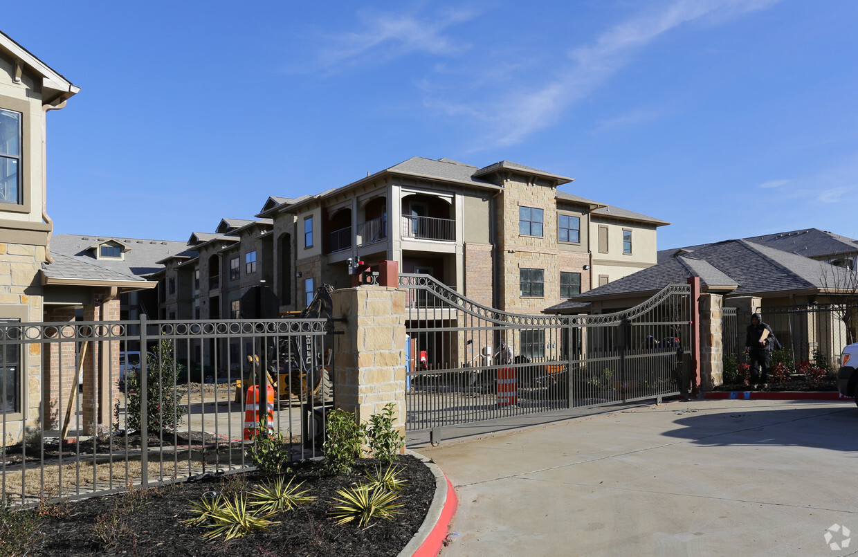 Foto principal - Sorrel Phillips Creek Ranch Apartments