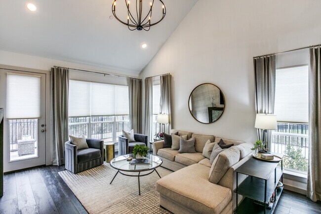 Photo - 100 Claire Dr Townhome