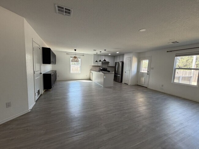 Building Photo - 9599 Littleton Grist