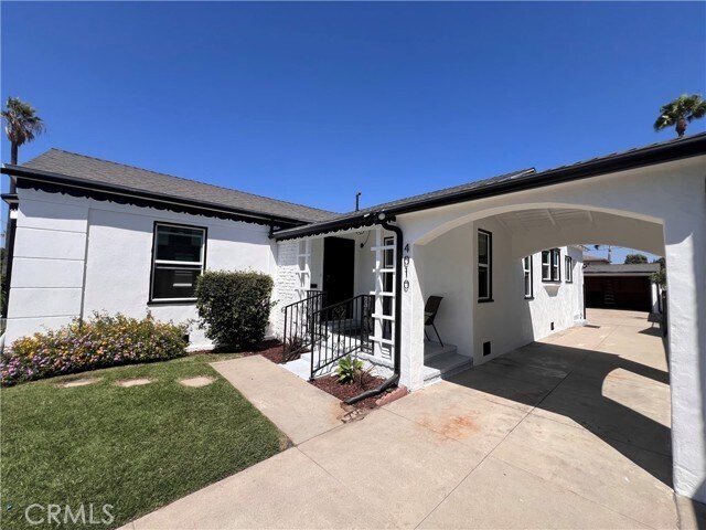 Primary Photo - 4010 Degnan Blvd