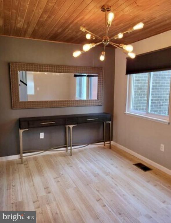 Foto del edificio - 1415 Greenmont Ct