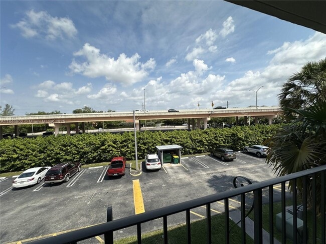 Building Photo - 8107 SW 72nd Ave