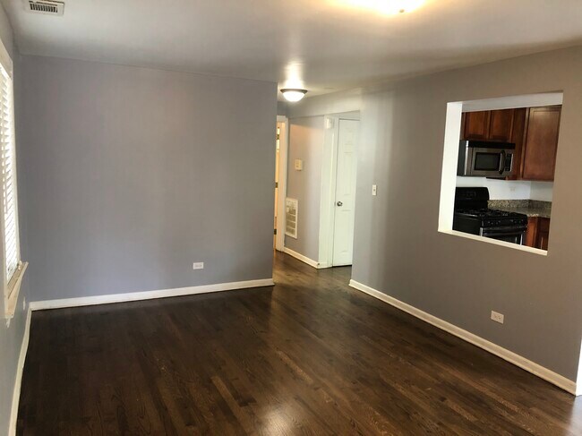 Foto del edificio - 5759 N Kimball Ave