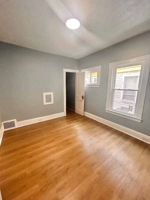 Foto del edificio - 3461 E 118th St