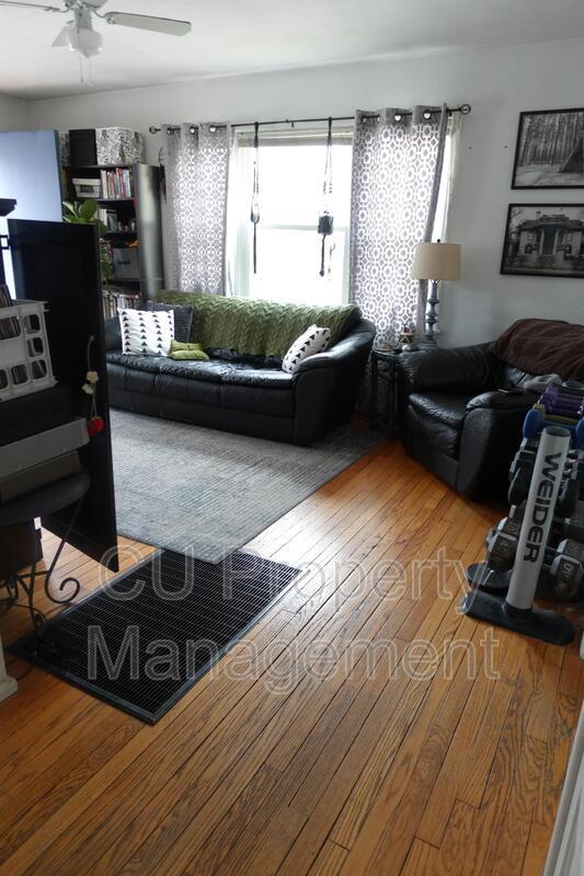 Building Photo - 404 N James St