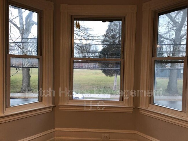 Foto del edificio - 738 E King St