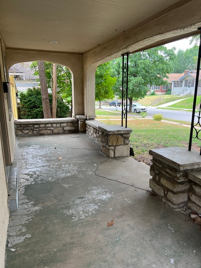 Large front porch - 5105 Virginia Ave