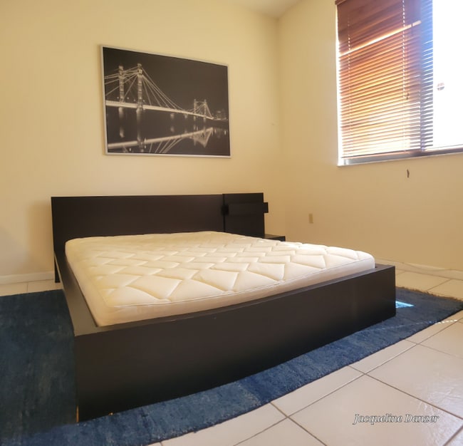 Building Photo - 540 Brickell Key Dr