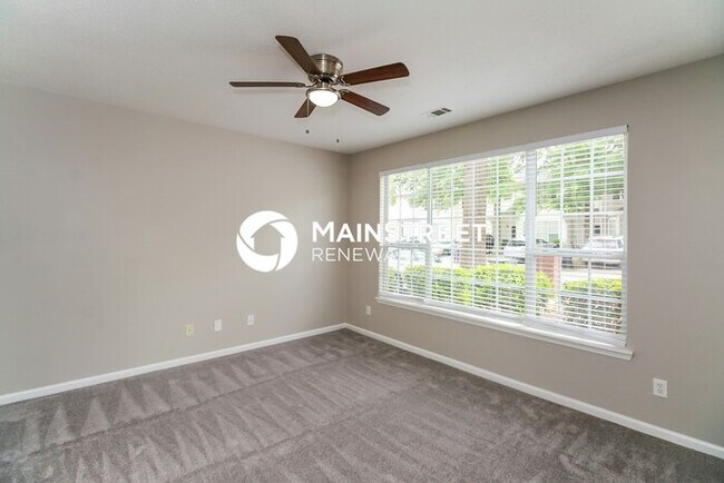 Foto del edificio - 3 Bedroom Pet-Friendly Home in Hampton, GA with Main Street Renewal